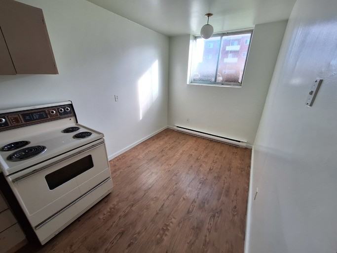 1252 Grenadier Dr - Photo 5 of 6