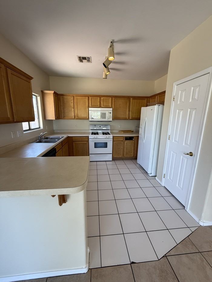 3527 E Drexel Manor Stra - Photo 6 of 21