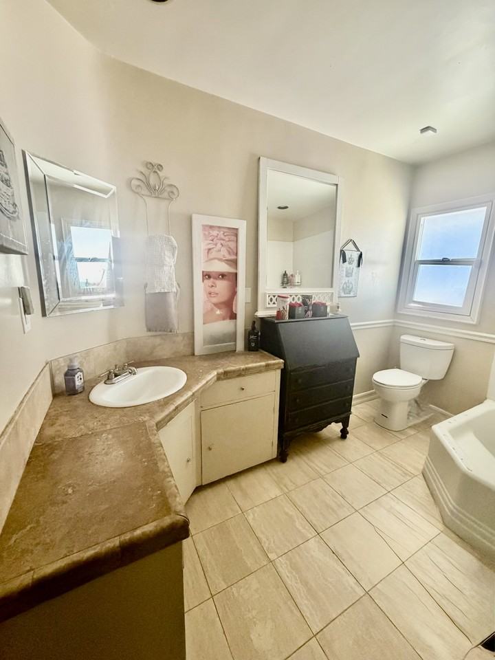 15635 Vandorf Pl - Photo 4 of 20
