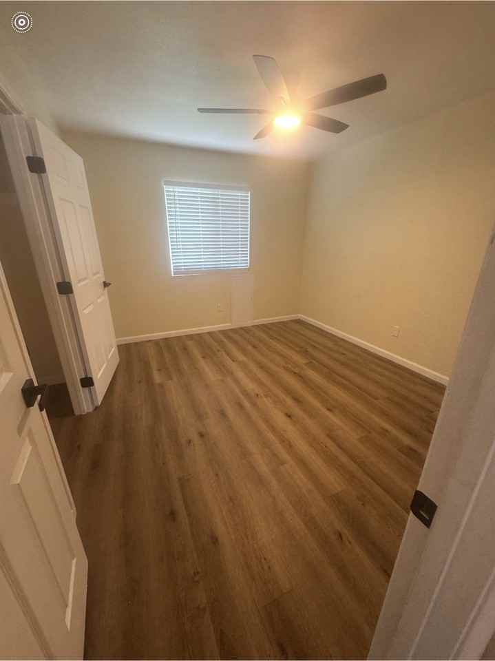 490 W Commercial Ave #0 - Photo 5 of 9