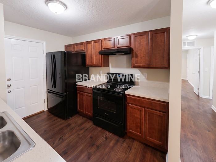 7600 Free Ave - Photo 5 of 21