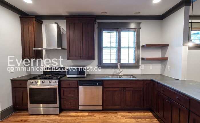 1226 Sigler St - Photo 3 of 31