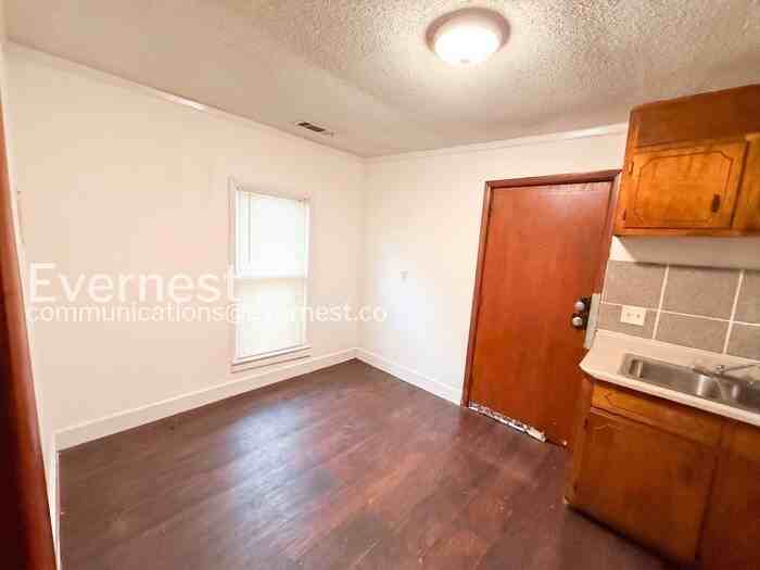 1233 Elm Ave #A - Photo 3 of 15