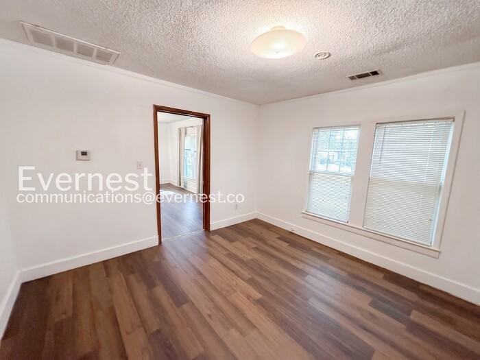 1233 Elm Ave #A - Photo 5 of 15