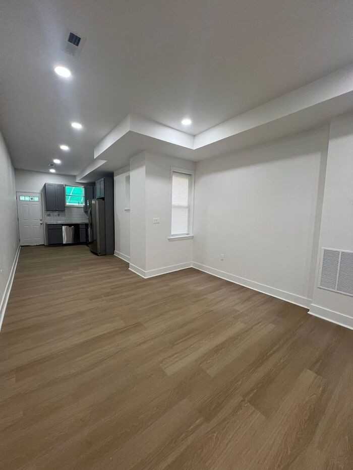 2399 Guilford Ave - Photo 6 of 24