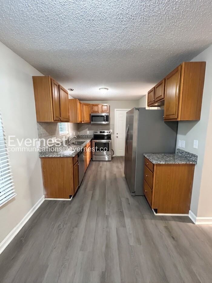 3612 Mizell Rd - Photo 2 of 37