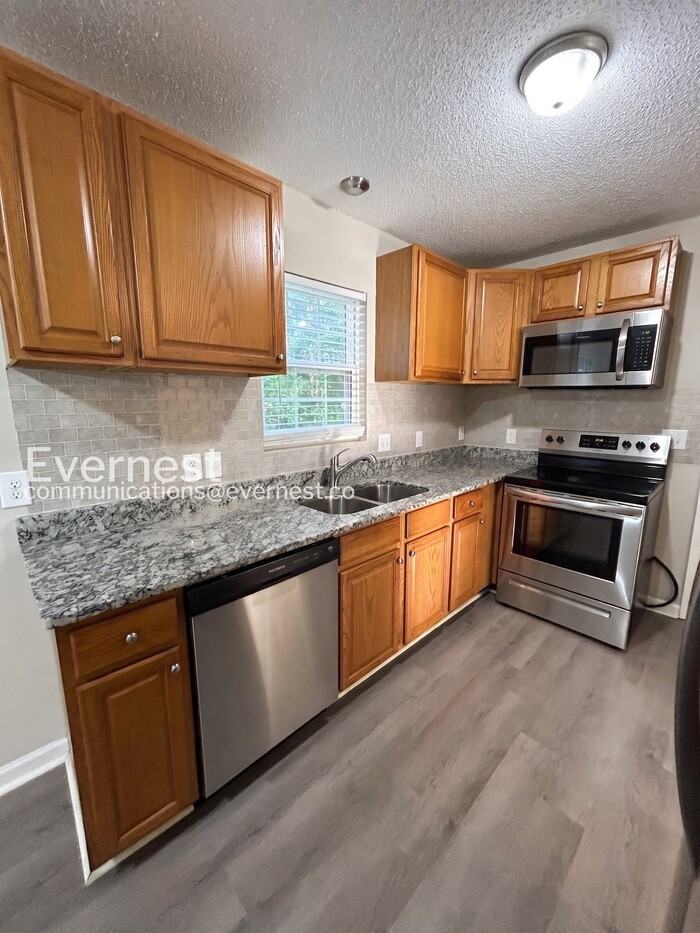 3612 Mizell Rd - Photo 3 of 37