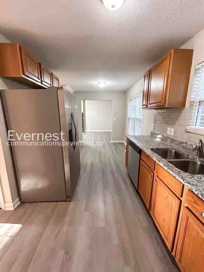 3612 Mizell Rd - Photo 5 of 37