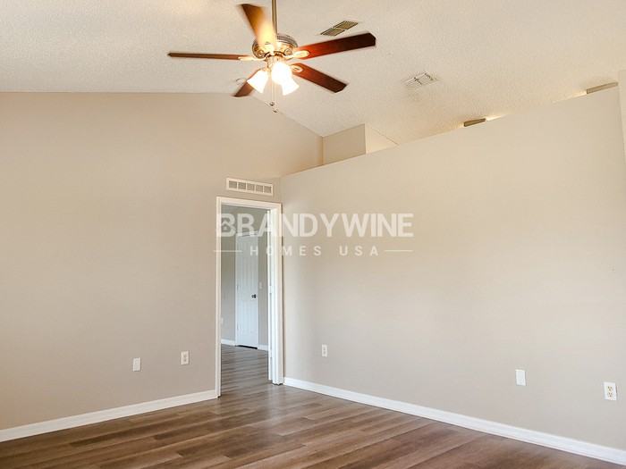 2564 Courtland Blvd - Photo 3 of 43