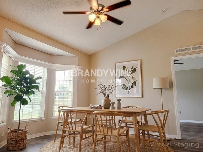 2564 Courtland Blvd - Photo 6 of 43
