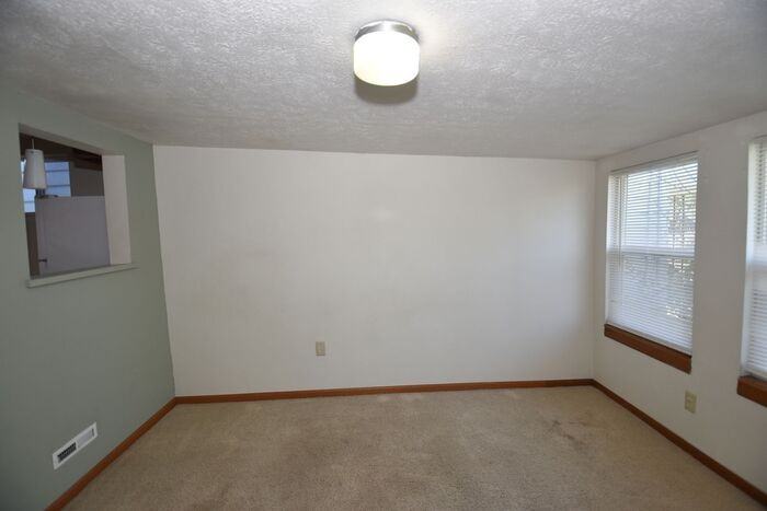 507 Lincolnway E #507 - Photo 5 of 22