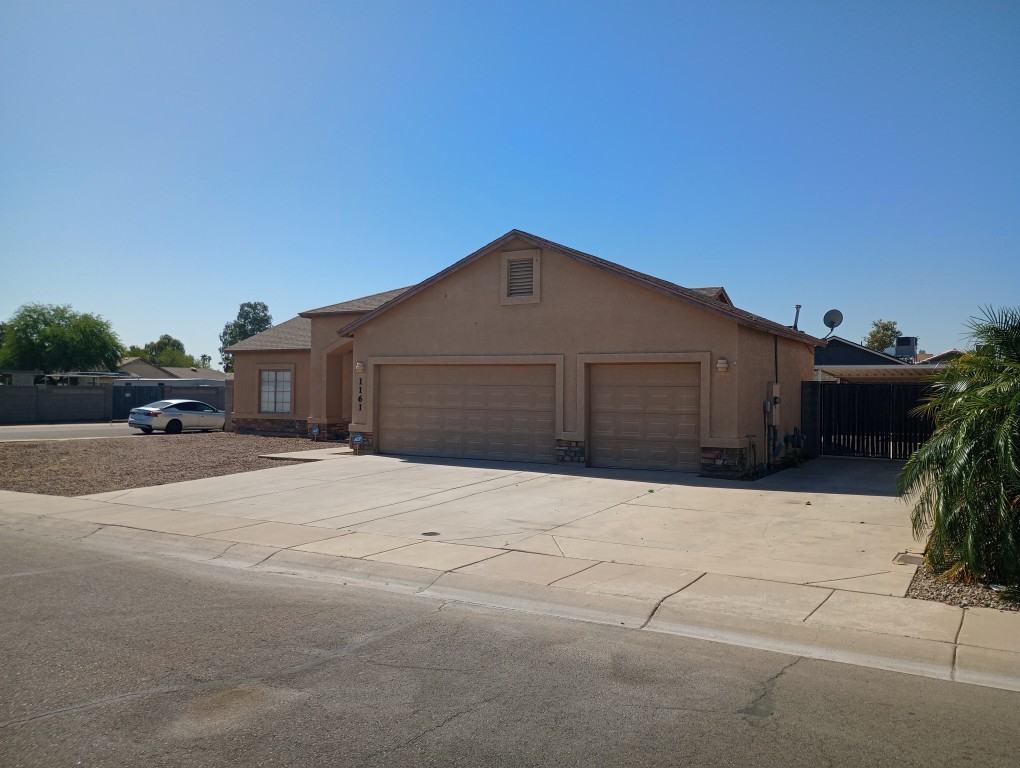 1161 E Avenida Isabela - Photo 3 of 20