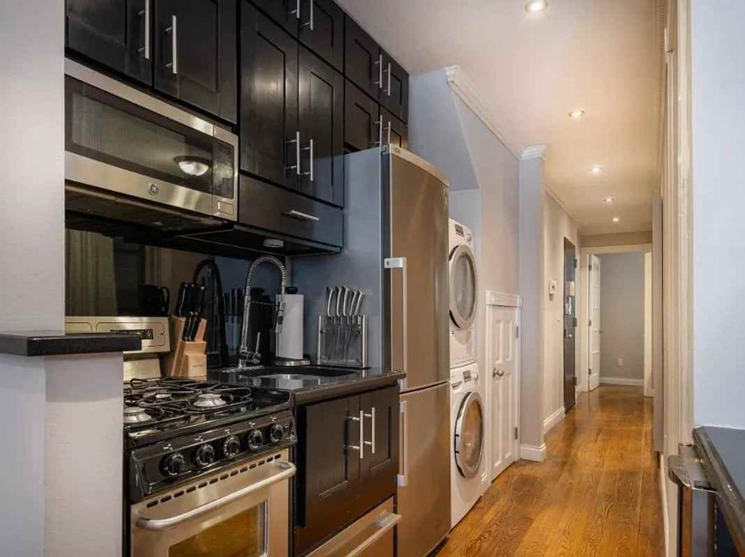 166 Mulberry St #E1 - Photo 6 of 8
