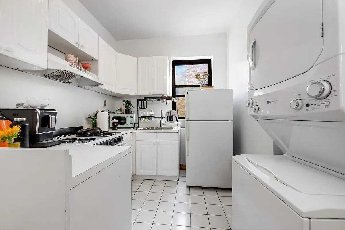 2 Bank St #12A - Photo 5 of 7