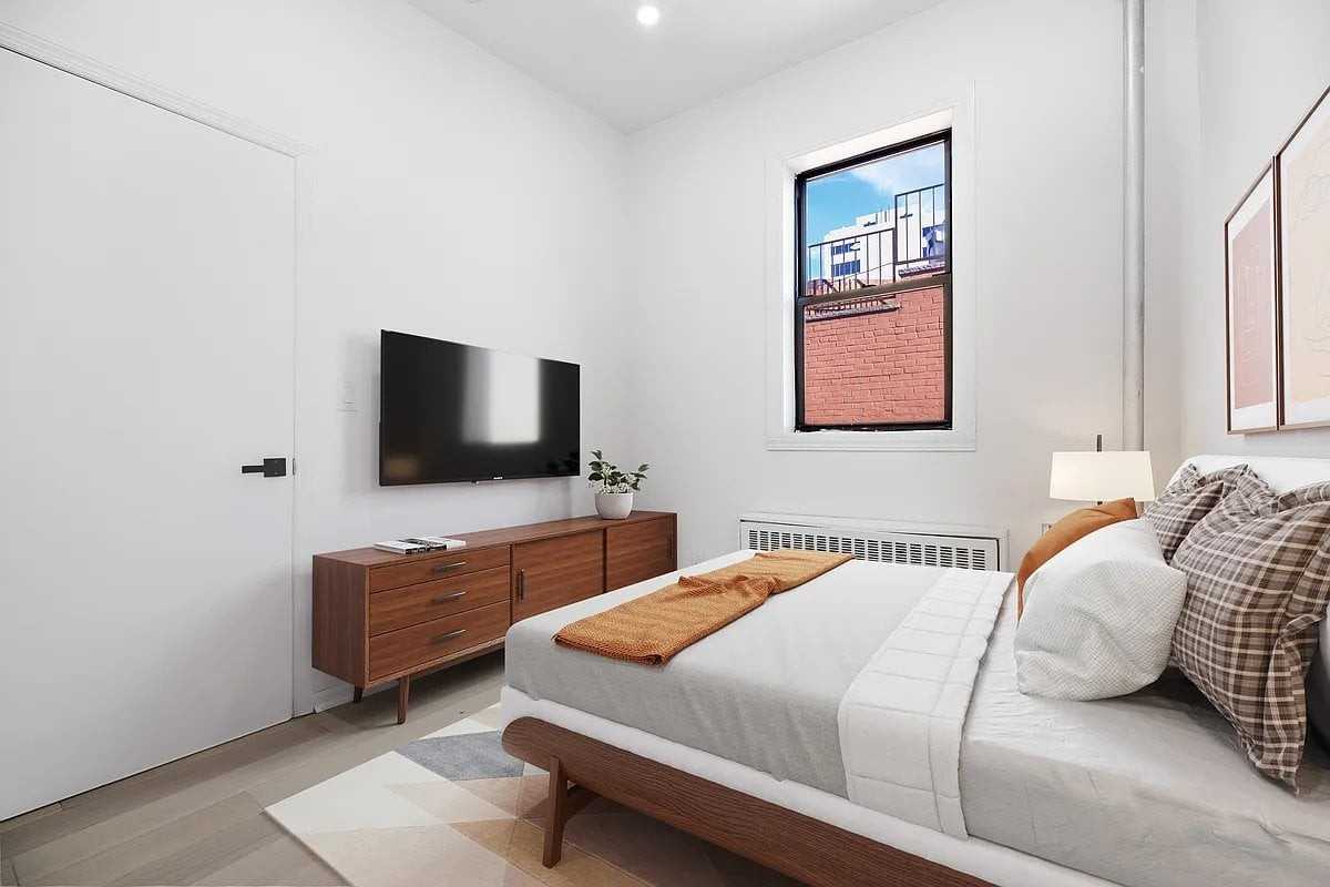 83 Saint Marks Pl #3F - Photo 2 of 6