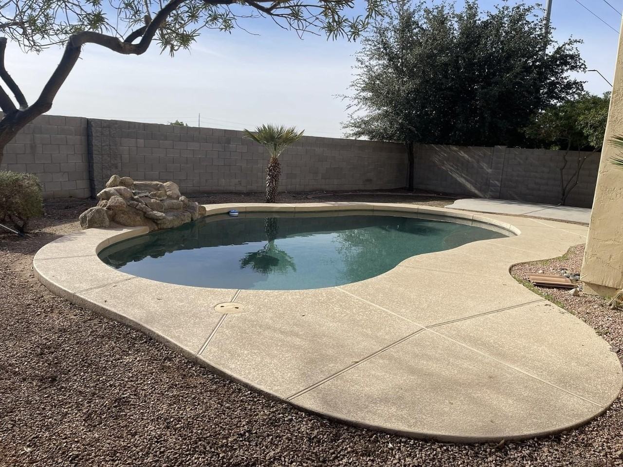 24155 W Desert Bloom St - Photo 2 of 15