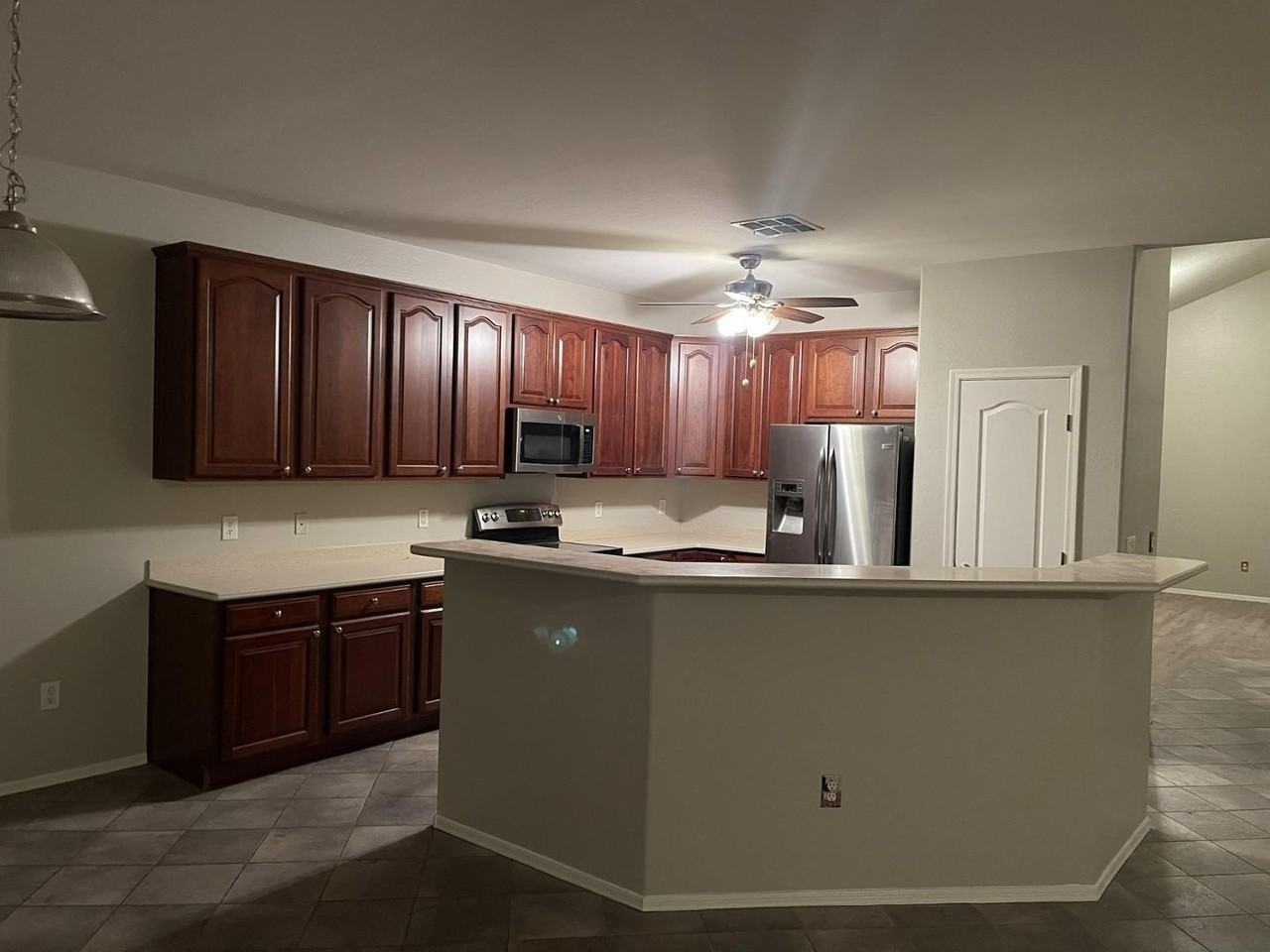 24155 W Desert Bloom St - Photo 5 of 15