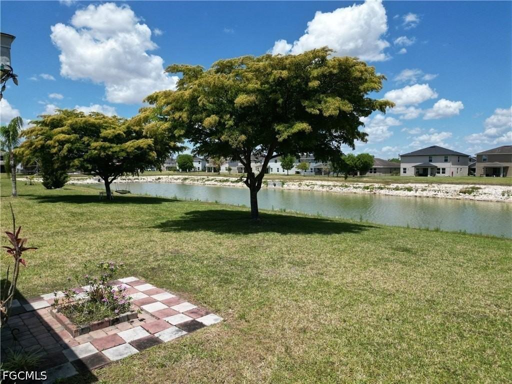 10353 Canal Brook Ln - Photo 5 of 26