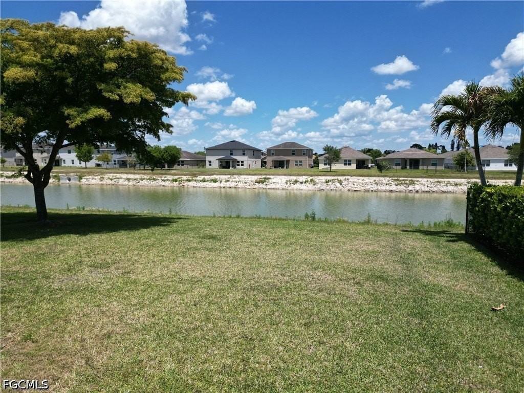 10353 Canal Brook Ln - Photo 6 of 26