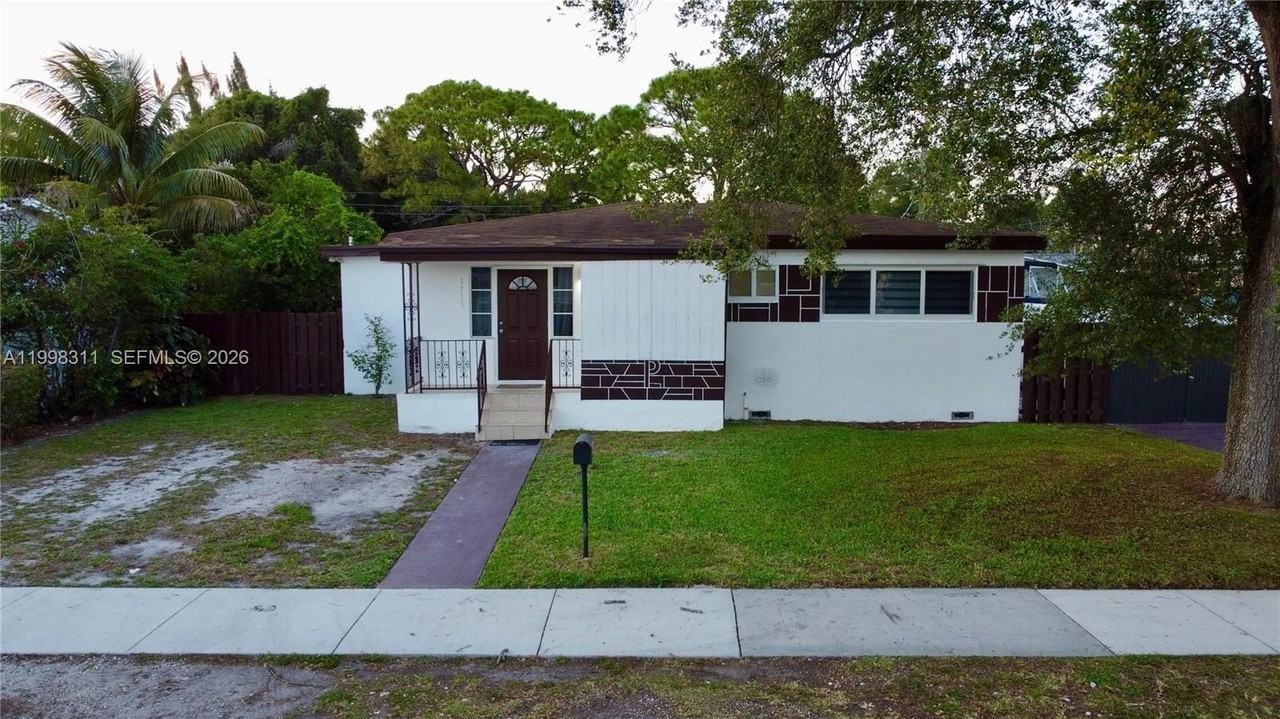 1715 Nw 180th Ter - Photo 2 of 50
