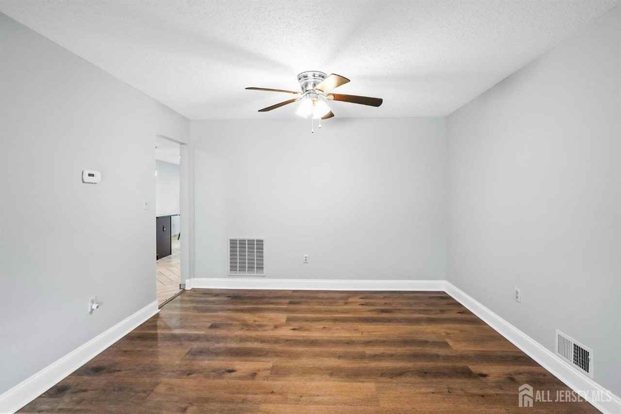 34 Sassafras Ct - Photo 6 of 20