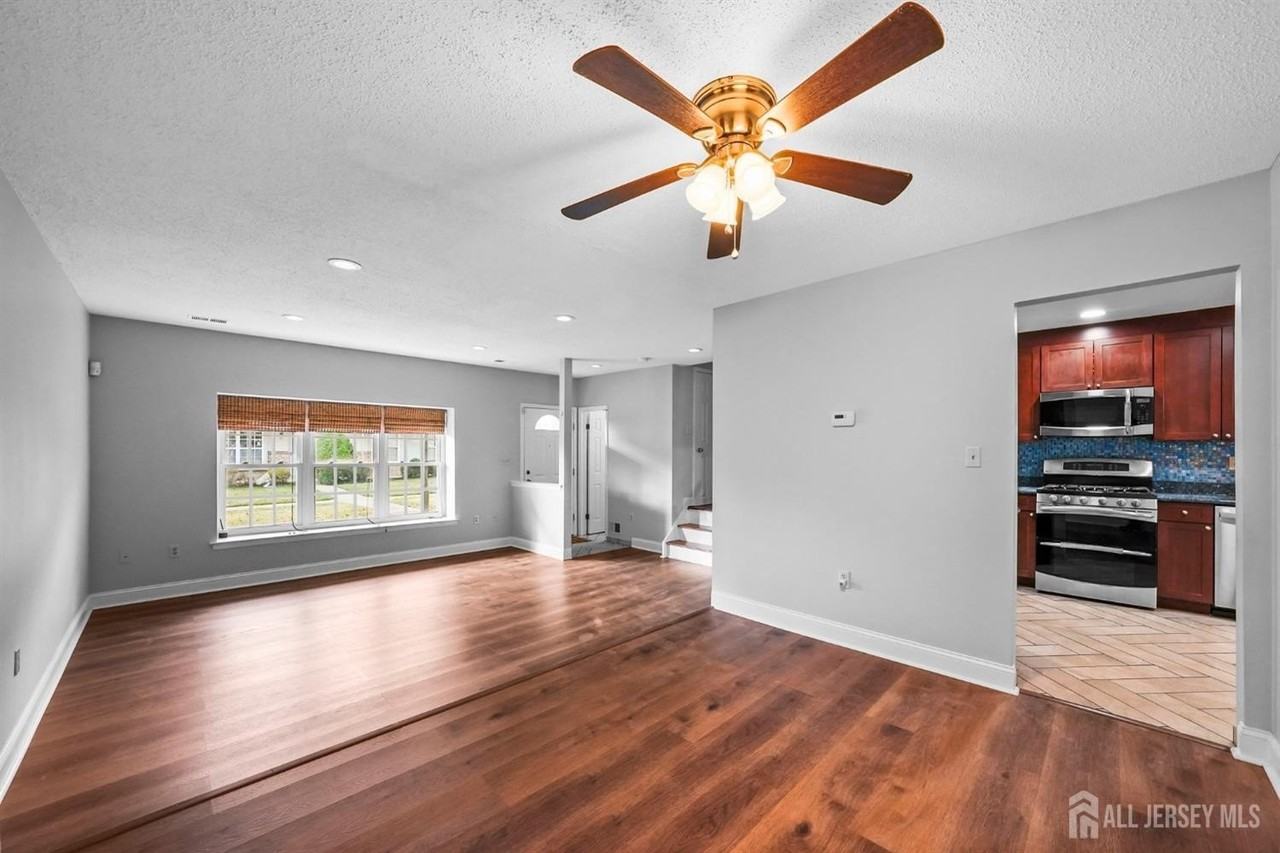 34 Sassafras Ct - Photo 7 of 20