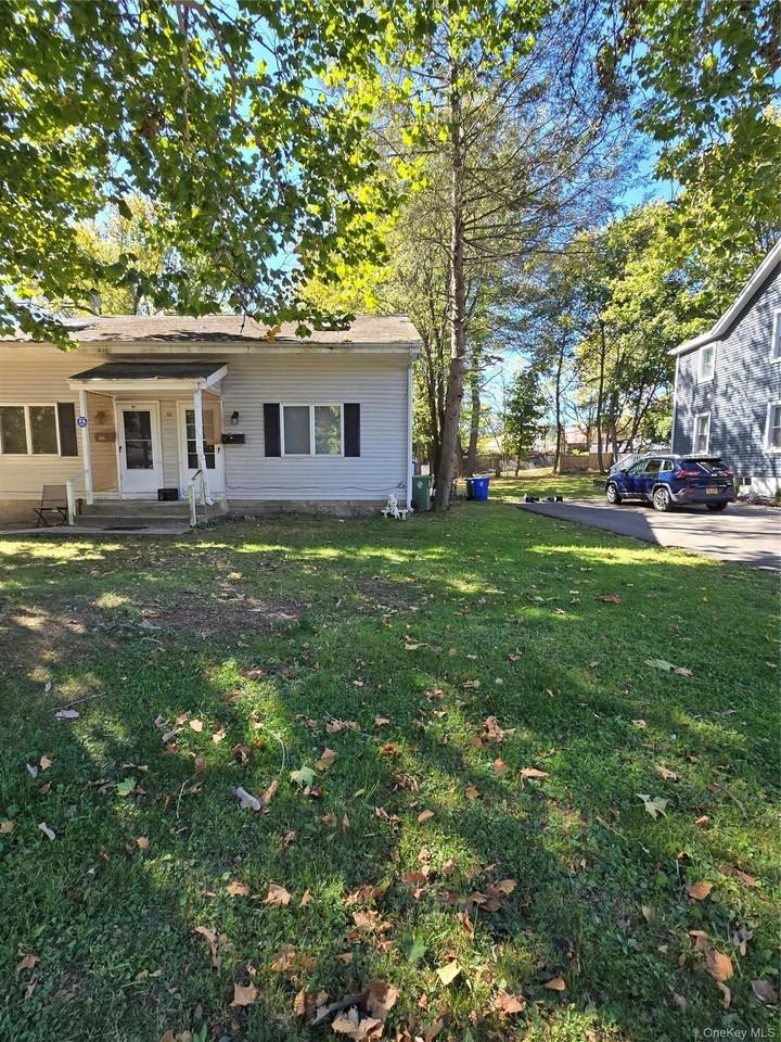 32 Genung St #2