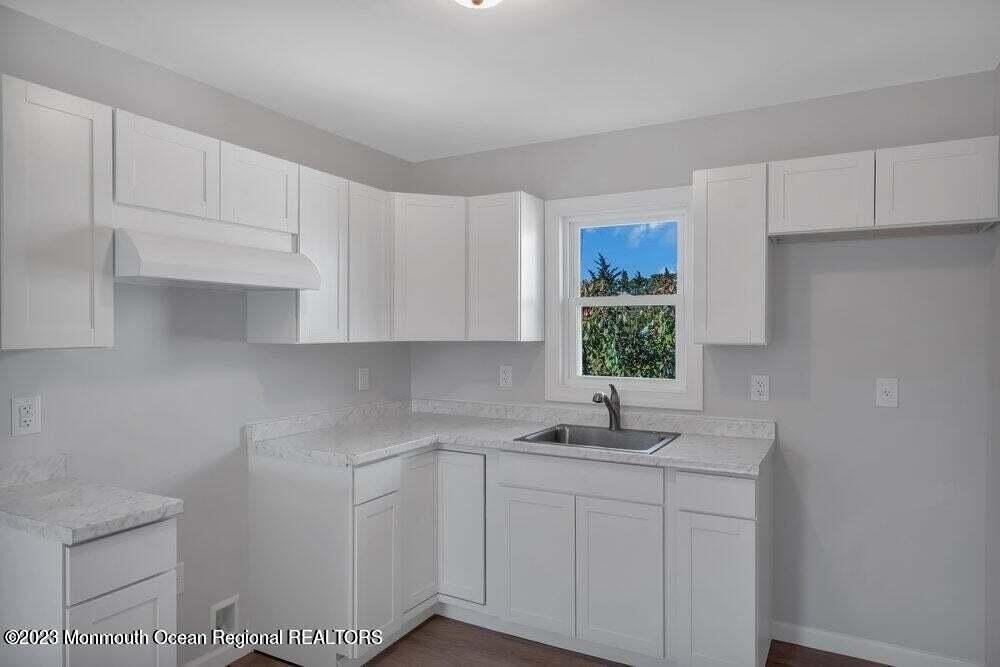 7 Pollys Park Dr - Photo 3 of 9