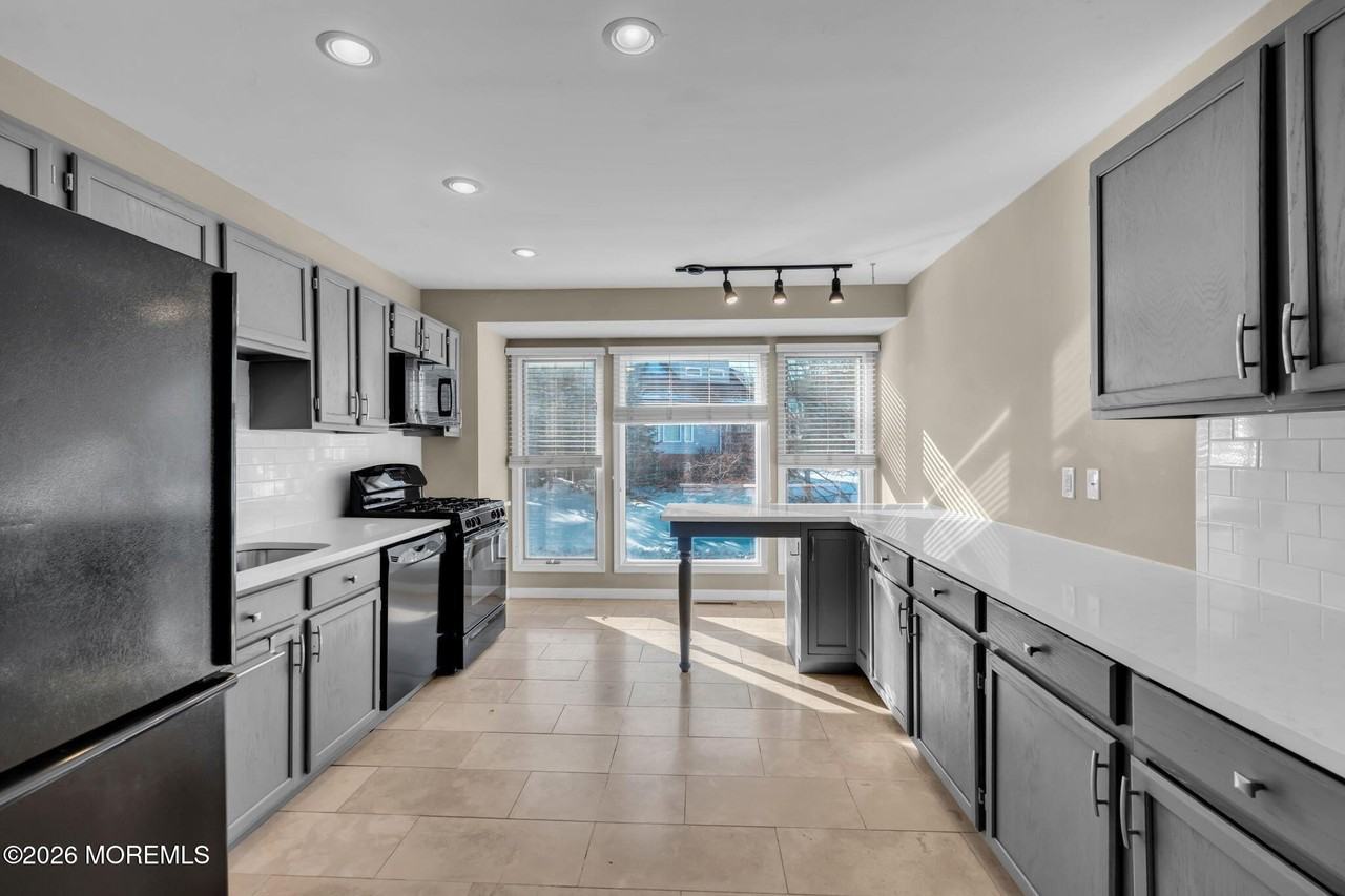 148 Ambassador Dr #1054 - Photo 5 of 17