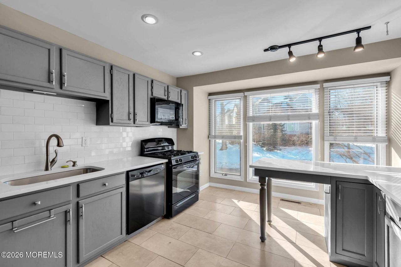148 Ambassador Dr #1054 - Photo 6 of 17