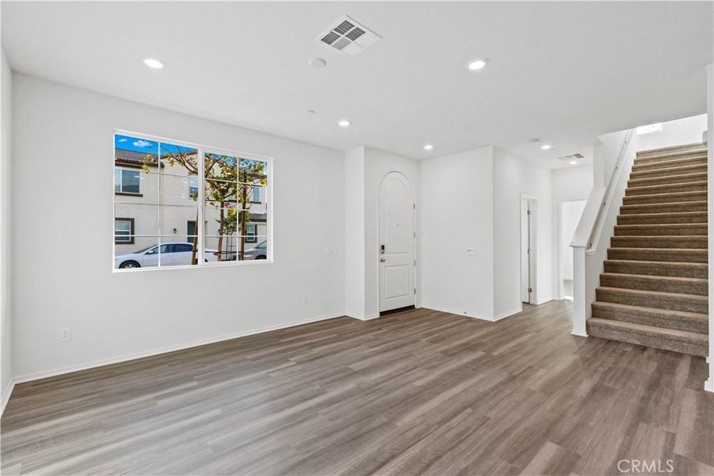 5346 Malibu Way - Photo 3 of 25