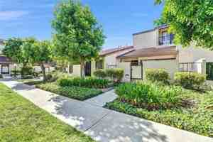 featured image of 18136 Oxnard St #40