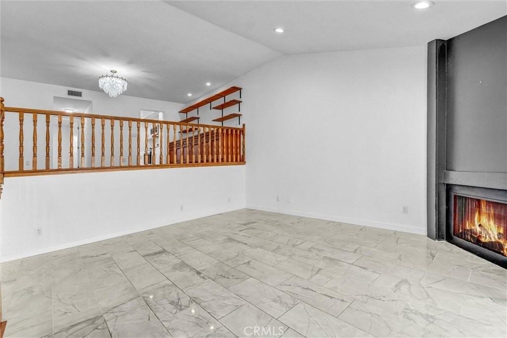 18136 Oxnard St #40 - Photo 3 of 21