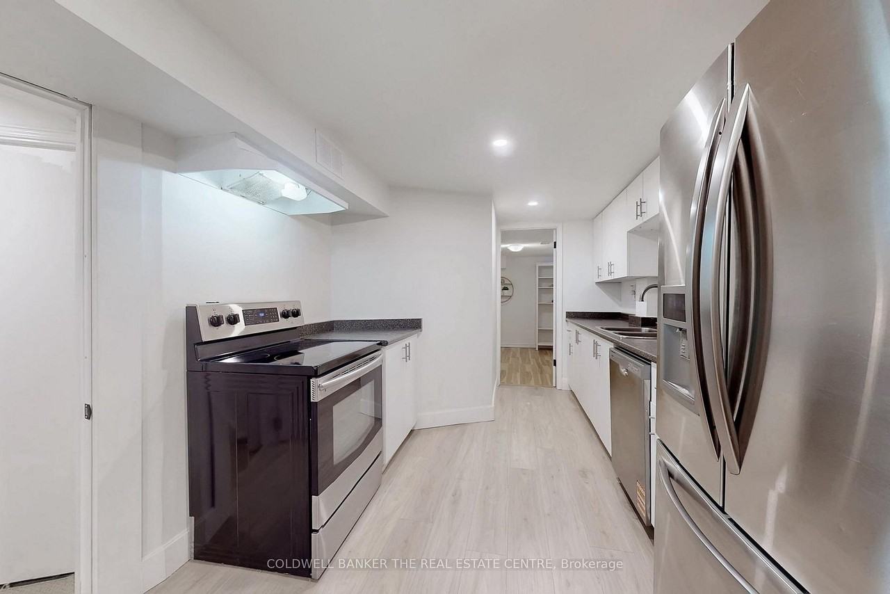 32 Hollingshead Drive - Photo 4 of 14