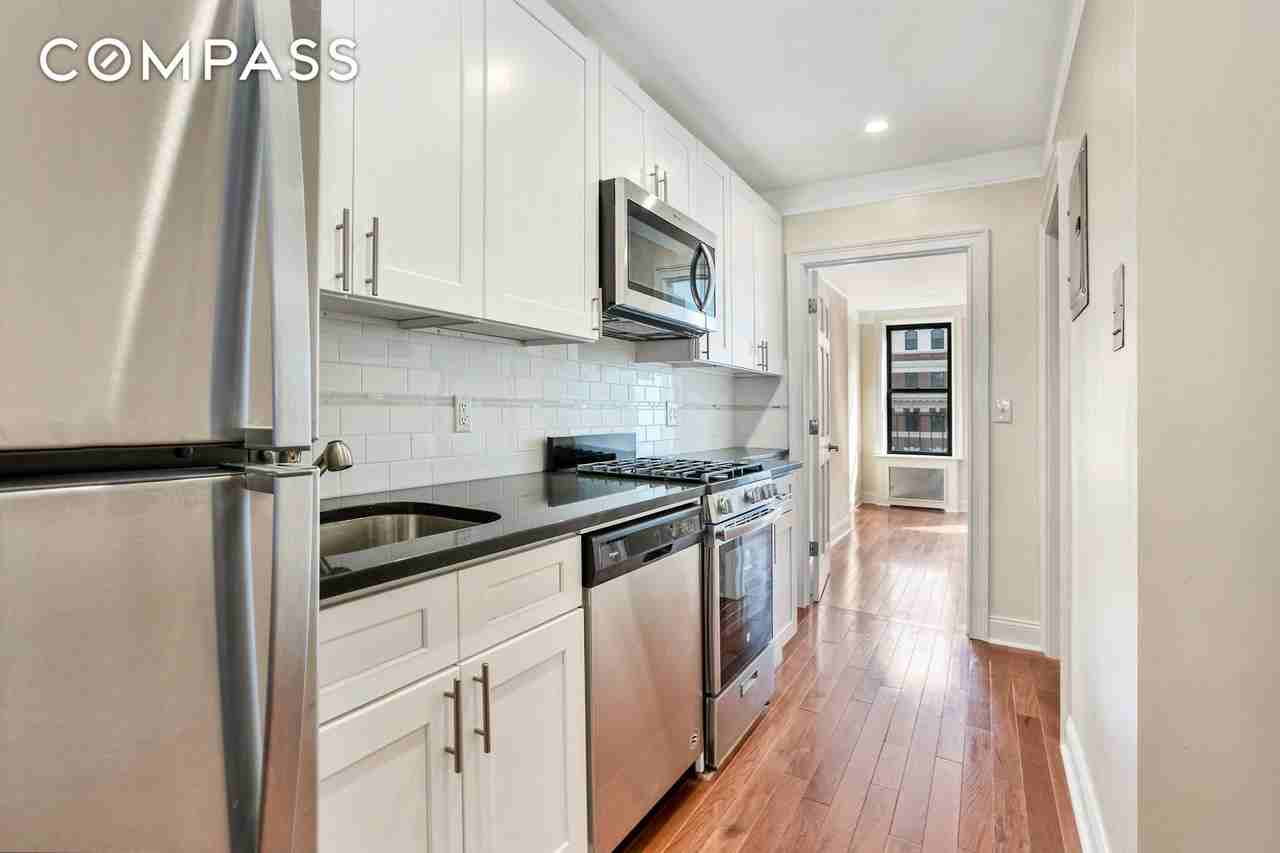 314 E 83rd St #5W - Photo 2 of 4