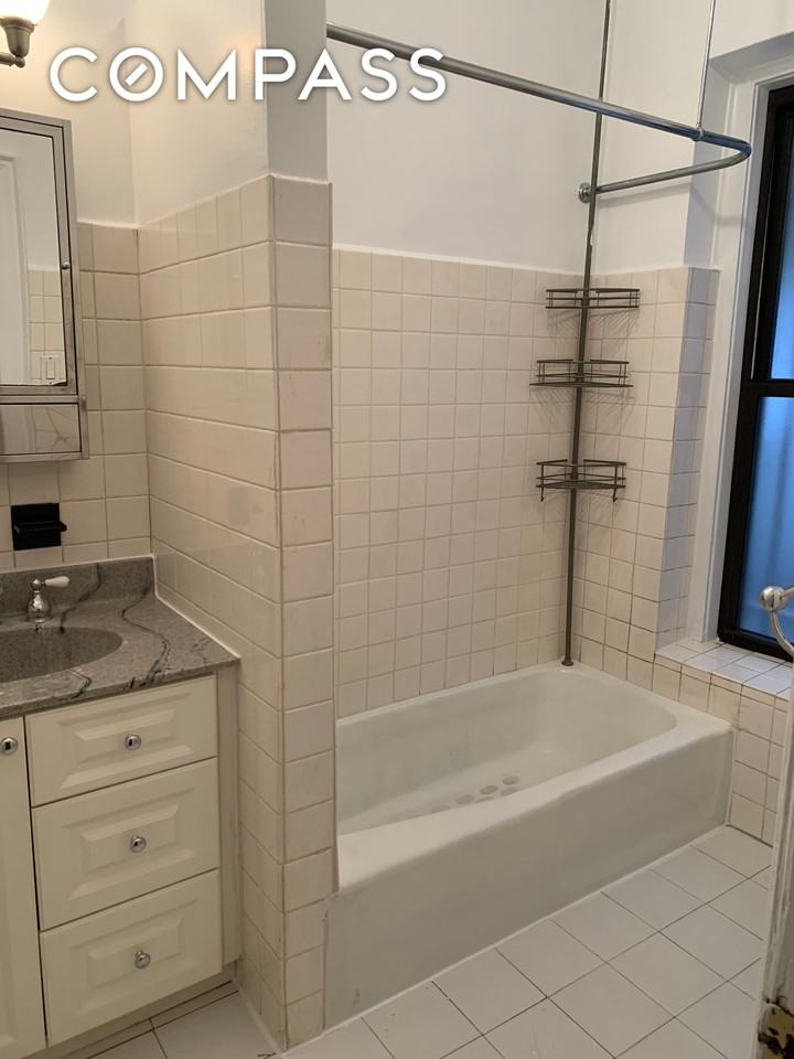 145 W 12th St #1-1 - Photo 6 of 11