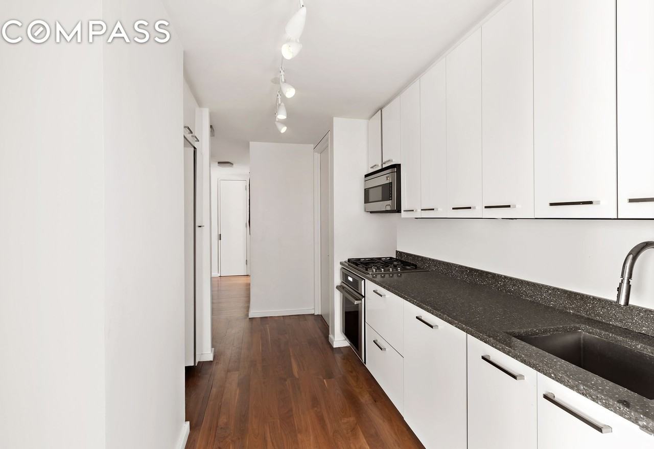 515 E 72nd St #3KLMN - Photo 5 of 19