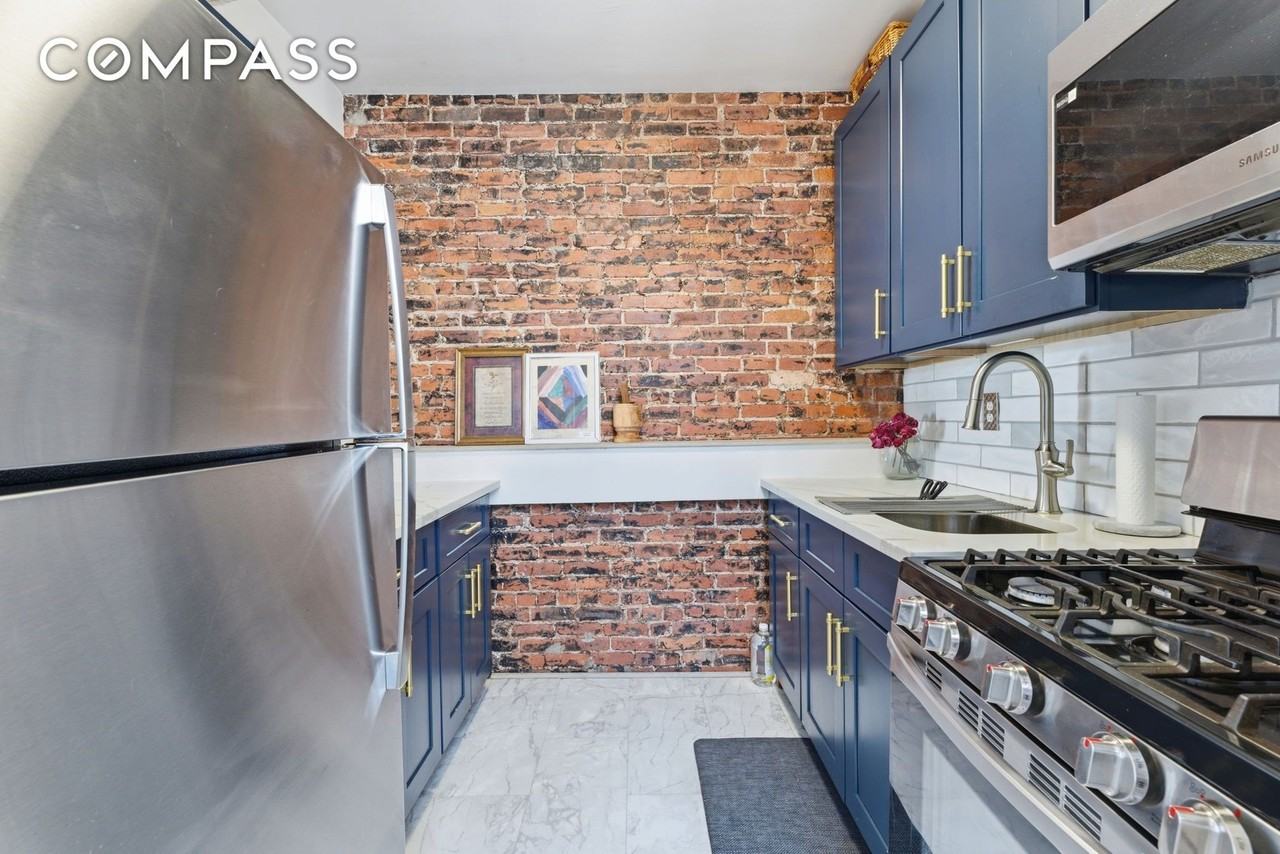 436 Chauncey St #4 - Photo 5 of 6