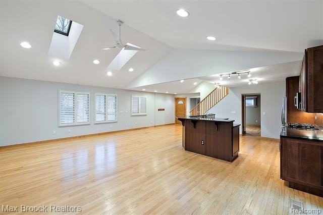 810 Chestnut St - Photo 4 of 22