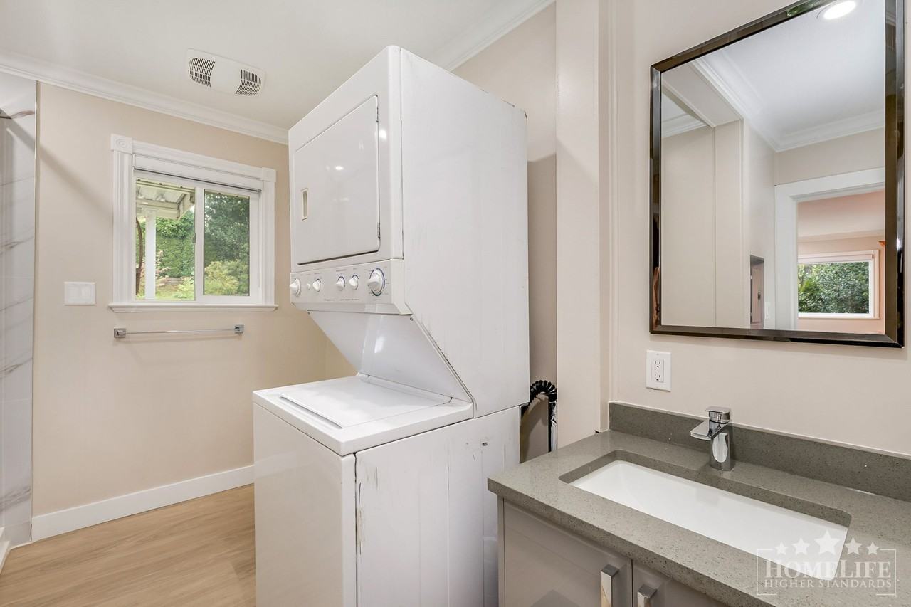 10266 124 St - Photo 7 of 15