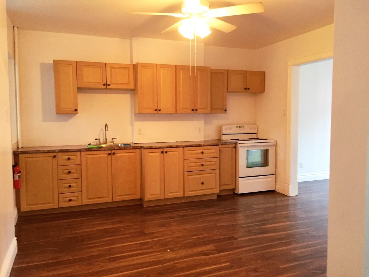 353 Rue Wilbrod Street #1 - Photo 2 of 10