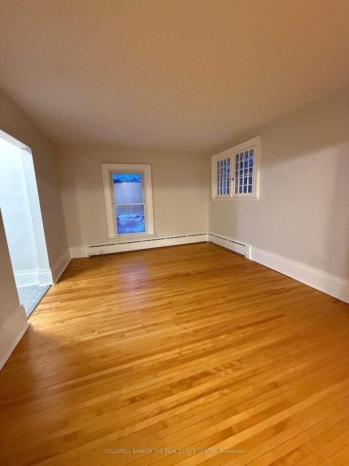 59 B Wellington Street East - Photo 6 of 15