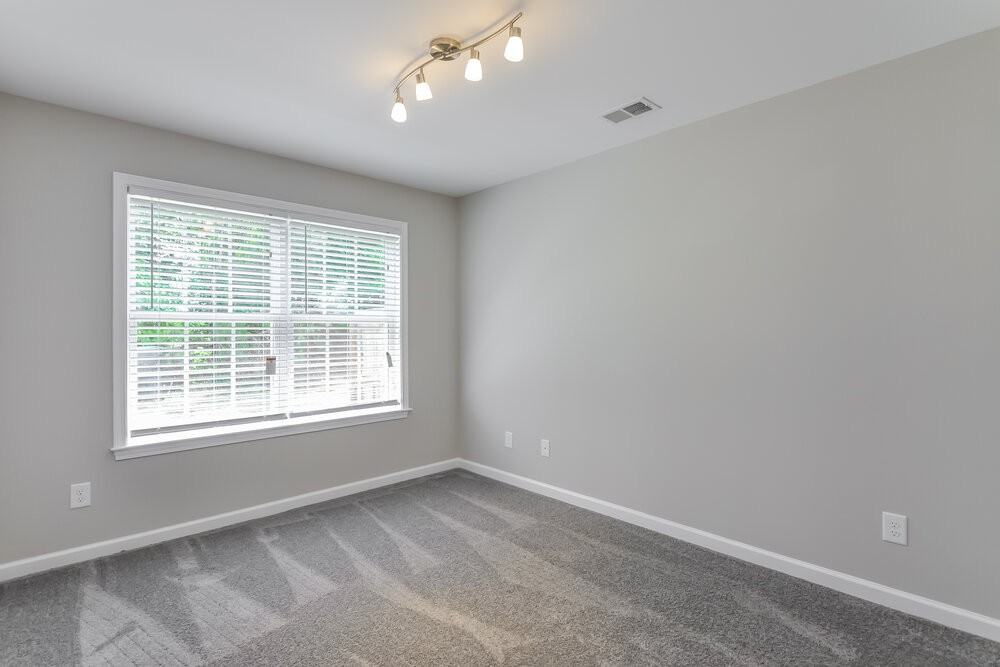 5816 Ricker Rd - Photo 4 of 15