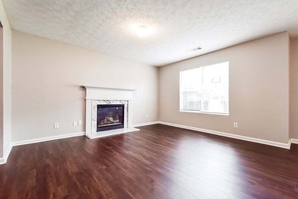 1322 Sandybrook Ct - Photo 5 of 17