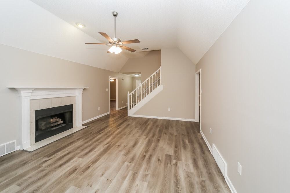 9264 Tamhaven Dr - Photo 5 of 17