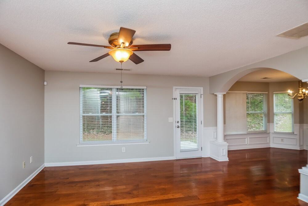 156 Darbys Run Way - Photo 4 of 17