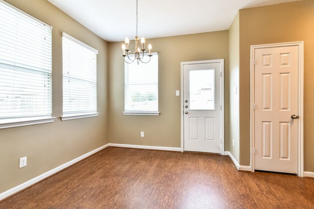 2703 Sleepy Knoll Dr - Photo 4 of 15