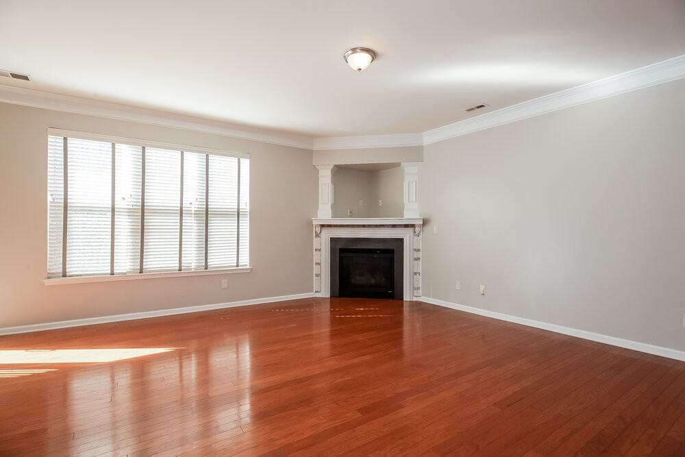 7913 Bushy Creek Dr - Photo 4 of 17