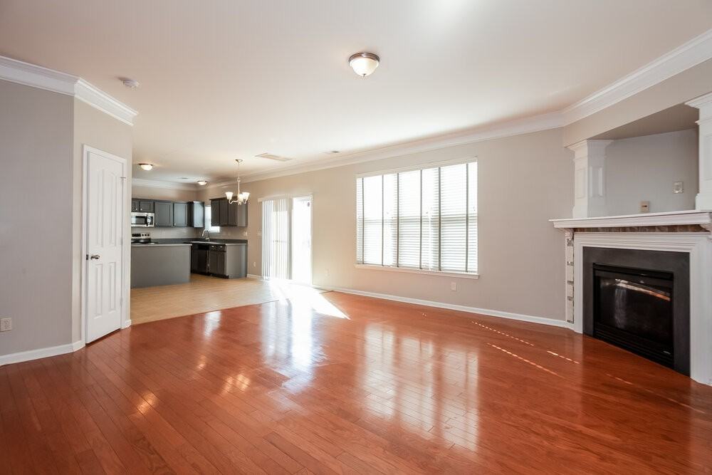 7913 Bushy Creek Dr - Photo 6 of 17