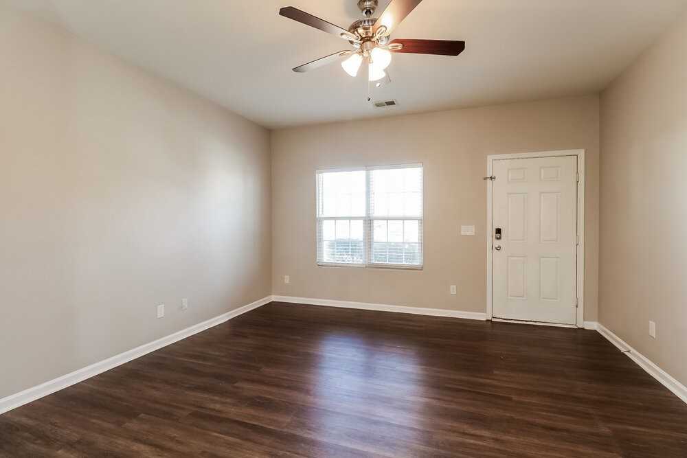 2541 Meadow Crossing Dr - Photo 4 of 17